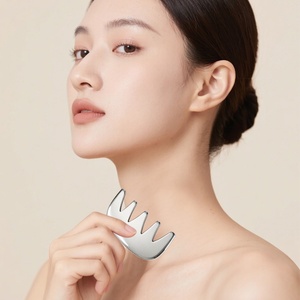 Peigne de massage à cinq dents en acier inoxydable 304 avec logo personnalisable pour la relaxation du cuir chevelu, la physiothérapie et le massage des méridiens - Product Image 3