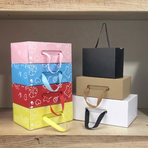 OEM/ODM Có sẵn Tùy chỉnh cao cấp công nghiệp giày quần áo bao bì hộp bền sóng ban UV lớp phủ dập nổi - Product Image 1