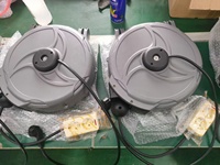 Enrollador de Cable Retráctil Automático AC 110V-240V con Aislamiento de PVC, Múltiples Opciones de Enchufe para Limpieza de Autos, Reparaciones, Taller y Mantenimiento