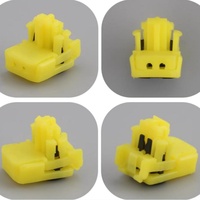 Connecteur automobile jaune à 2 trous série 0.6 DJ7027Y-0.6-21 en cuivre 12V 3A Prise 1612121-4