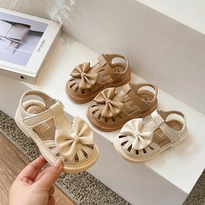 <span class=keywords><strong>Sandalias</strong></span> Flexibles de Suela Suave con Punta Cerrada y Decoración de Lazo para Niñas Pequeñas, <span class=keywords><strong>Primeros</strong></span> <span class=keywords><strong>Pasos</strong></span>, Uso Diario - Product Image 4