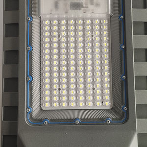 City Night Dispositif de trafic lumineux et sûr Prix d'usine Lampadaire solaire de qualité professionnelle - Product Image 2