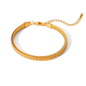 Bracciale a maglie <span class=keywords><strong>con</strong></span> <span class=keywords><strong>perline</strong></span> a corda Figaro cubano |   Gioielli <span class=keywords><strong>con</strong></span> Catena in Acciaio Inossidabile Placcato Oro 18K PVD, Impermeabili <span class=keywords><strong>e</strong></span> Ipoallergenici - Product Image 5