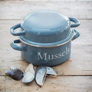 Enamel Eco-Friendly European Design <strong>Mussel</strong> <strong>Pot</strong> 24cm 5L Gas &amp; Induction Ready Includes Cast Iron Lid - Product Image 2