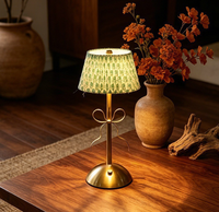Lampe de table LED sans fil à gradation progressive 3 couleurs, commande tactile, garantie 2 ans - Alimentation par batterie portable pour utilisation en bar/restaurant