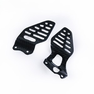 Protector de talón de fibra de carbono seca 3K para reposapiés de motocicleta Yamaha YZF-R6 2017-2024 - Product Image 5