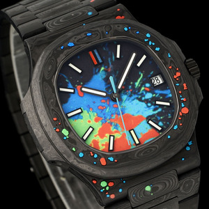 Montre-bracelet tendance en fibre de carbone à texture camouflage, cadran en cristal saphir, mouvement mécanique, résistante à l'eau, affichage du calendrier - Product Image 3