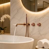 Robinet de baignoire en laiton brossé or rose sur mesure pour entrepreneur, mitigeur mural quatre trous pour salles de bain d'hôtels de luxe