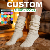 Chaussettes d'hiver douces et moelleuses pour femmes, de marque, avec logo, fabriquées sur mesure par des fabricants de chaussettes.