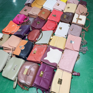 A18 borse di marca usate di alta qualità borse donna di seconda mano <span class=keywords><strong>ck</strong></span> marchiate all'ingrosso in balla Boutique borse firmate