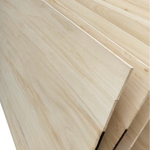 Commercio all'ingrosso di alta qualità Paulownia/pino/pioppo/cedro/betulla/<span class=keywords><strong>abete</strong></span> rosso/legno massello di quercia bordo incollato <span class=keywords><strong>tavole</strong></span> o dito - Product Image 1