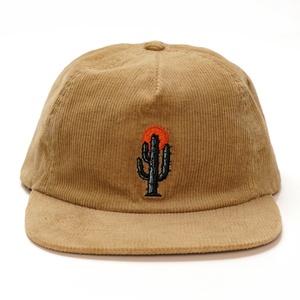 Gorras de Pana con Logotipo Bordado, Gorras Personalizadas de 5 Paneles con Cierre a Presión - Product Image 1