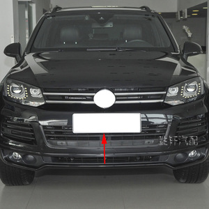 กรอบป้ายทะเบียนหน้ารถ Volkswagen Touareg รุ่น 7P6807287 วัสดุ ABS แบบฝัง ระยะห่างรู 205 มม. - Product Image 4