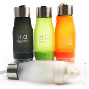 Nuevo creativo de jugo de fruta de agua infusor botella de plástico de botella de bebida de jugo de limón botella - Product Image 1