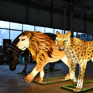 Lanterne de <span class=keywords><strong>parc</strong></span> d'attractions personnalisée avec lumières pour événements nocturnes en extérieur et en intérieur, décoration lumineuse, lanternes sur <span class=keywords><strong>le</strong></span> thème des animaux - Product Image 2