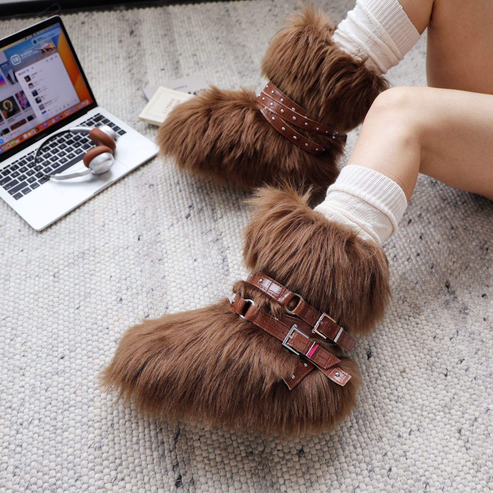 สีน้ำตาล