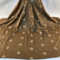 Produits de haute qualité directement du fabricant, tissu en dentelle à œillets respirant en daim pour robe de mariée