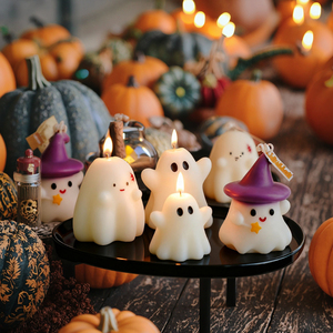Vela artística con forma de fantasma para decoración del hogar, hecha a mano, de cera de soja, para Halloween, ecológica y de larga duración - Product Image 3