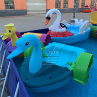 Bateau à pédales amusant pour enfants, bateaux à pédales manuels pour enfants dans la piscine