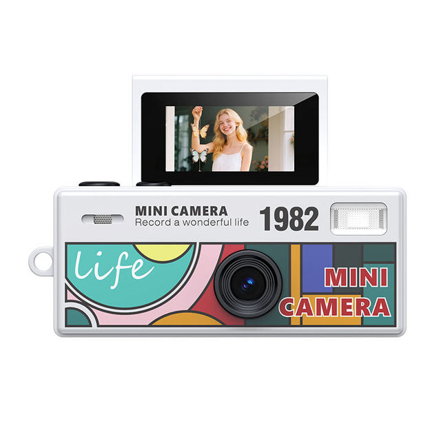 Portable 720P Retro Mini Trendy Toy Thumb Digital Camera with 0.96-Inch Flip Screen and 200mAh Battery Wearable Classic Camera