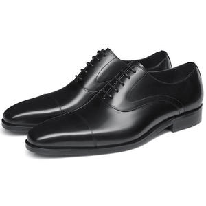Chaussures classiques pour hommes, en cuir véritable italien de haute qualité, fabriquées à la main. Chaussures habillées et Richelieu pour hommes en cuir véritable. - Product Image 4