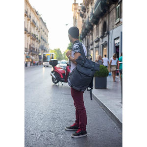 Mochila de Viaje Impermeable con Cierre Enrollable Personalizada, Mochila Ligera Informal para el Día a Día, Elegante Mochila para Portátil - Product Image 3