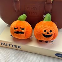 Pendentif/Porte-clés en peluche mini portable super doux, motif citrouille de dessin animé fantaisie pour Halloween, vente en gros de poupées et figurines de Chine