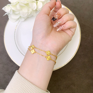 กำไลข้อมือผู้หญิงสไตล์จีนโบราณ ลายทรายทอง ทังสเตนชุบไฟฟ้า ลายดอกไม้สี่กลีบสองชั้น แบบเลเซอร์ - Product Image 3