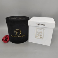 Boîtes d'emballage cadeau écologiques carrées et rondes avec logo personnalisé, revêtement UV, dorure à chaud, fleurs blanches et noires, vente chaude