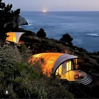 Nouvelle conception de tentes de glamping en forme de dôme à double couche pour toutes les saisons, forme rectangulaire avec membrane PVDF pour l'utilisation dans les hôtels et les stations balnéaires
