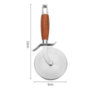Cortador de Pizza Manual con Hoja de Acero Inoxidable y Mango de Madera, con Logotipo Personalizado, para Regalos en Ferias Comerciales - Product Image 2