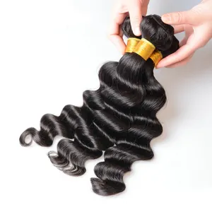 Fascio di capelli umani vergine crudo brasiliano di alta qualità per le donne estensioni delle onde di colore nero