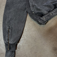 Blouson cargo à capuche en denim noir délavé personnalisé pour homme, avec ceinture à boucle métallique, coupe courte, vêtement d'extérieur, fabricant OEM ODM avec logo personnalisé