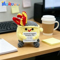 Poupée en crochet amusante de soutien émotionnel, motif 'Feu dans le poubelle', faite main, jouet meme 'Tout va bien' positif, compagnon de bureau avec carte cadeau