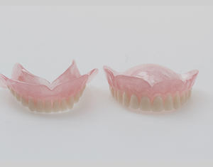 ฟันปลอมแบบชั่วคราวถอดออกได้ด้วยเรซินฟันปลอมแบบมองไม่เห็นการแสดงผลการรักษาทางทันตกรรมทางการแพทย์สำหรับตัวอย่างการศึกษา - Product Image 5