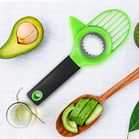 Outil de cuisine familial 3-en-1 en plastique pour fruits : Coupe-avocat, couteau, dénoyauteur et trancheur
