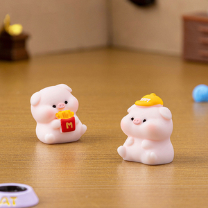 ตุ๊กตาหมูน่ารักสวมหมวกเรซิ่นจิ๋ว ตกแต่งบ้านตุ๊กตา DIY ของตกแต่งโต๊ะขนาดเล็ก - Product Image 4