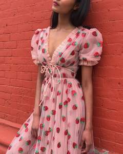 Guangzhou Auyan femmes <span class=keywords><strong>grande</strong></span> <span class=keywords><strong>taille</strong></span> S-5XL américain <span class=keywords><strong>cérémonie</strong></span> d'ouverture <span class=keywords><strong>robe</strong></span> <span class=keywords><strong>de</strong></span> bal nouvelle bulle manches tissé fraise gaze naturel - Product Image 2