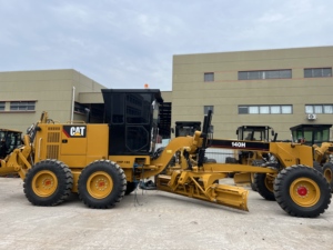รถเกรดเดอร์ CAT 140H มือสอง, รถเกรดเดอร์ Caterpillar 140H ของแท้พร้อมริปเปอร์, สภาพการทำงานดี เครื่องจักรก่อสร้าง - Product Image 1
