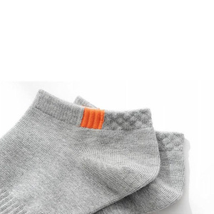 Men's Low-Cut Ankle <b>Socks</b> Solid Color Breathable Polyester Fiber Casual Sports <b>Socks</b> For Daily Life Youth 18-40 Years Old - Product Image 4