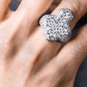 GRA Hip Hop Iced Out Bling 925 Sterling Silver Pass Tester Diamante VVS Moissanite Fleur Baguette Cruz Anel para Homens - Product Image 6