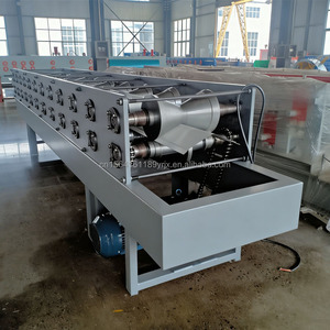 Machine <span class=keywords><strong>de</strong></span> profilage <span class=keywords><strong>pour</strong></span> panneaux en acier, tôles <span class=keywords><strong>de</strong></span> toiture ou plaques métalliques, tuiles métalliques à crête - Product Image 5