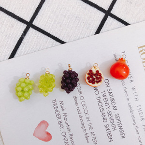 Galería de Dijes de Frutas en Resina 3D |   Colgantes de Granada, Uva y Melocotón para Venta al por Mayor, Fabricación de Joyería DIY - Product Image 6