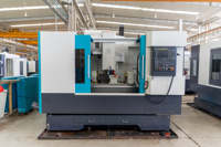 Mesin Perkakas Vertikal VMC1370 Heavy-duty dengan Sistem Siemens FANUC untuk Pengerjaan Logam, Mesin CNC Milling VMC