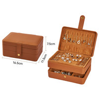 Best-seller Boîte à bijoux brodée en cuir PU 3 couches personnalisée avec logo, bouton de grande capacité, design exclusif