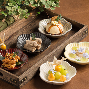 Piatto in Ceramica a Forma di Petalo Multicolore per Dessert, Frutta, Snack, Uso Quotidiano <span class=keywords><strong>e</strong></span> Presentazione per Tè del Pomeriggio - Product Image 5