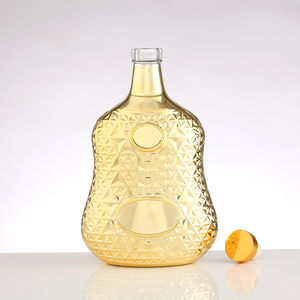 Bouteille à liqueur en verre facetté plaqué or 700 ml - Bouteille à spiritueux de luxe en forme de <span class=keywords><strong>poire</strong></span> pour la <span class=keywords><strong>vodka</strong></span>, le whisky, le brandy avec logo personnalisé - Product Image 2