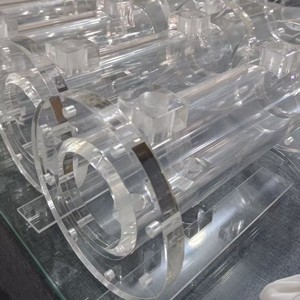 Lucite Round Acrylic Testing Water Tank with Transparent Electrolytic Cell and High Precision Processing for Water Testing - Product Image 1