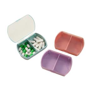 批发定制便携式迷你药丸收纳盒药盒旅行<span class=keywords><strong>2</strong></span>格带翻盖的小药丸容器 - Product Image 1