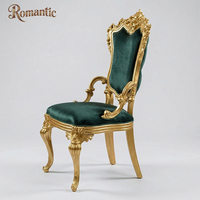 Ensemble de meubles de salle à manger de style turc de luxe, chaises en velours vert émeraude, table en marbre noir sculpté doré pour villa, palais